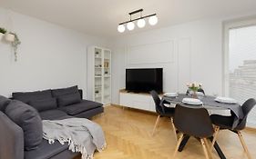 Warsaw Old Town Apartment By Noclegi Renters